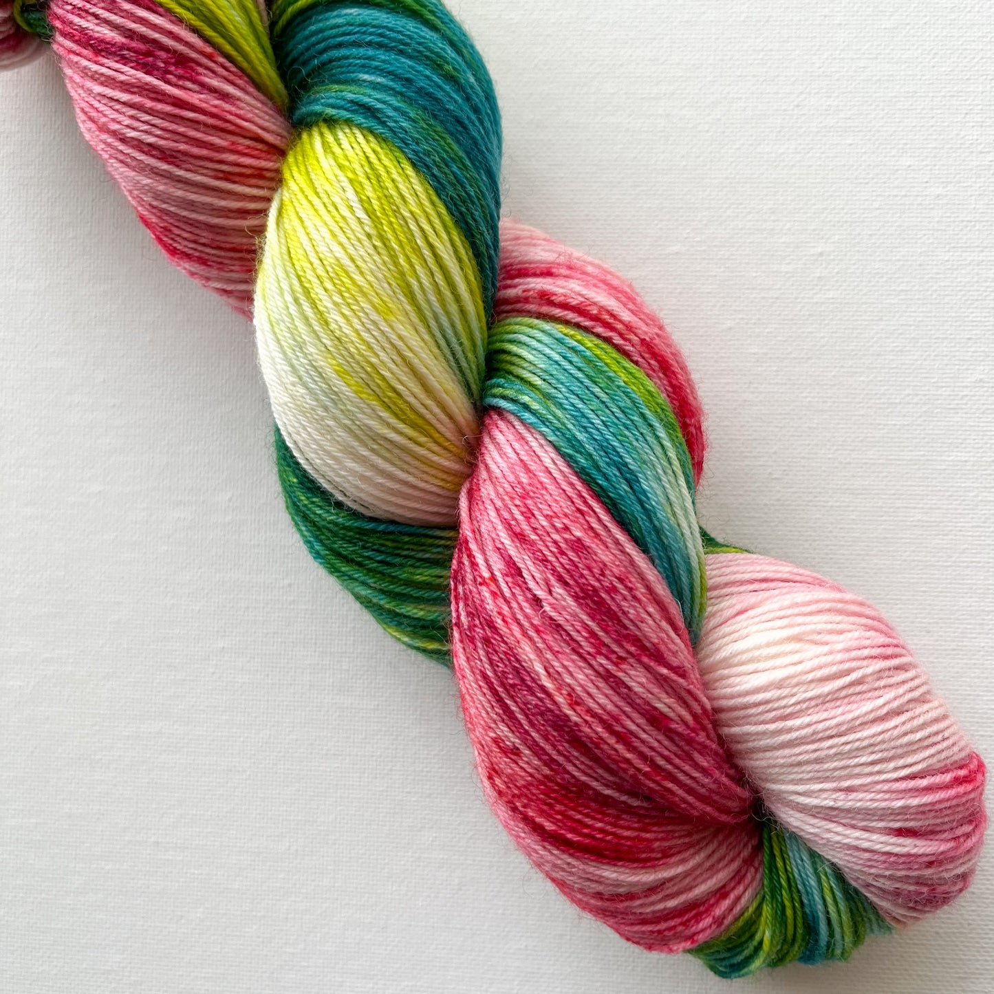 'I never promised you a rose garden' - BFL sock yarn, 75/25 - 100g